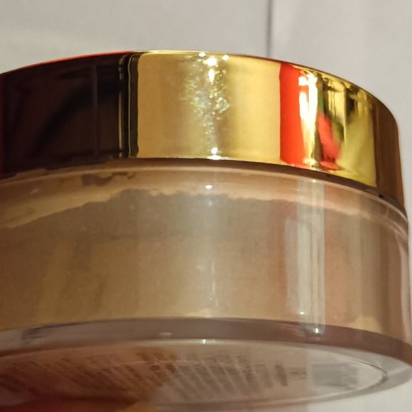 Banana Setting Powder - Picture 2 of 2